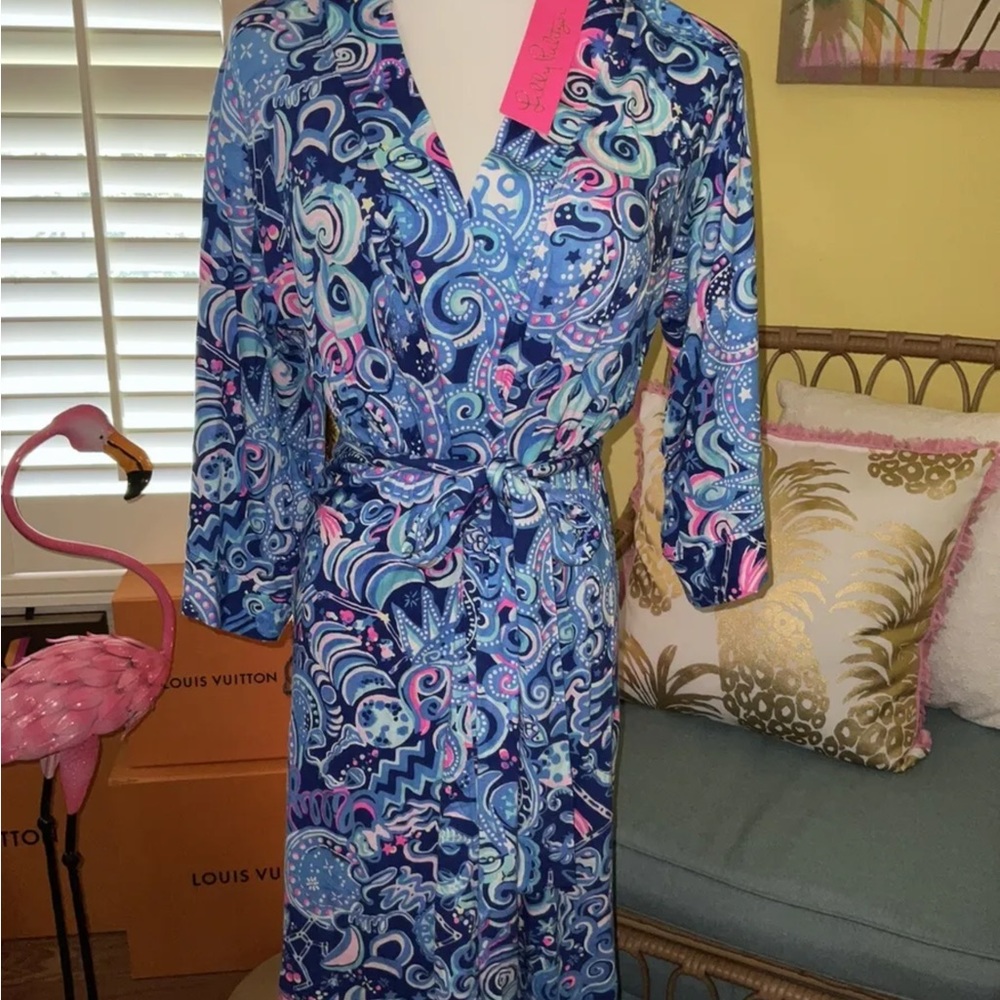 Lilly Pulitzer NWT Lina Kimono Sleeve Robe Cosmic Kismet 🦄
Size S/M
